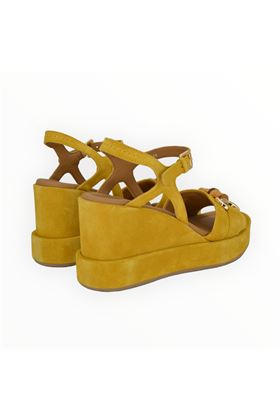 Zatterone donna in camoscio colore ocra. ALTRAOFFICINA | 1302-CAMOSCIO CURCUMA